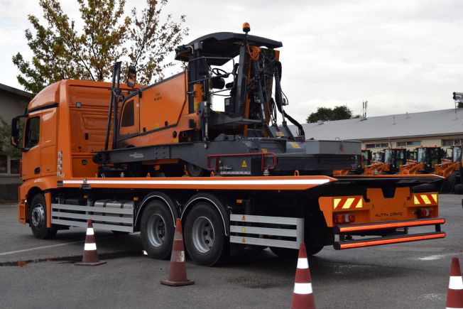 Slide Bed Recovery Truck